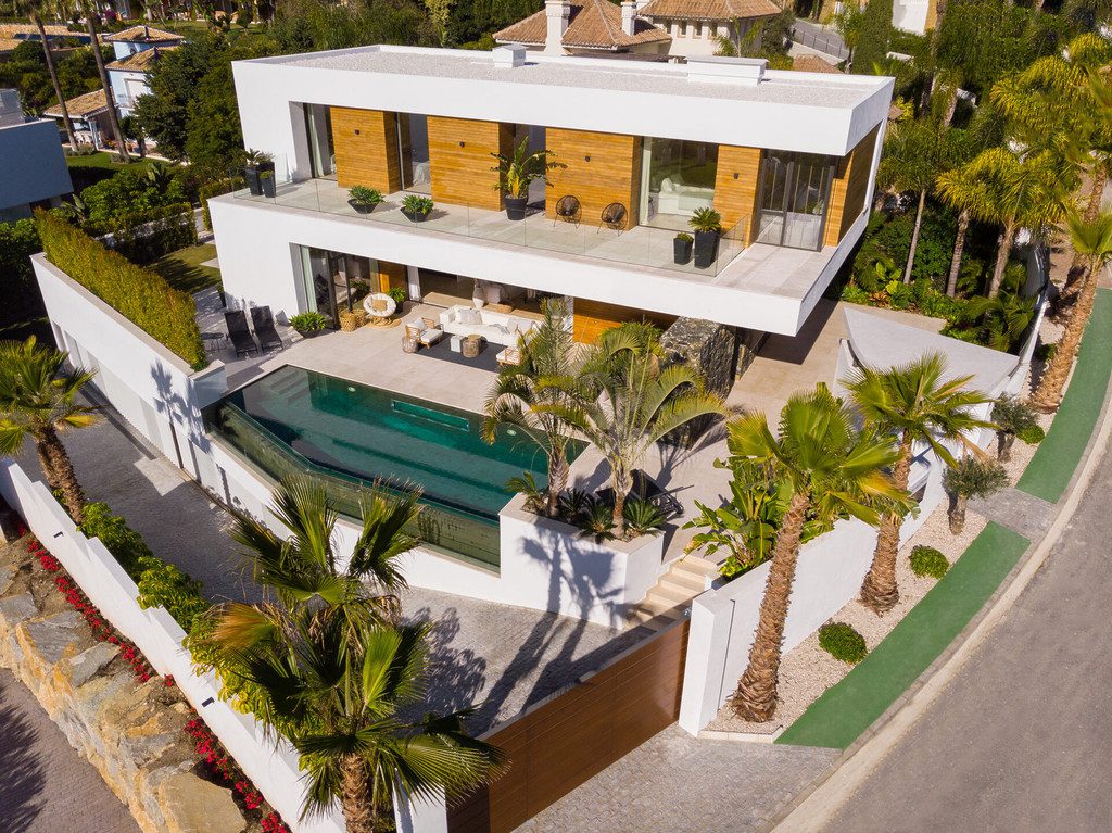 5 Reasons to Buy a Property in Marbella