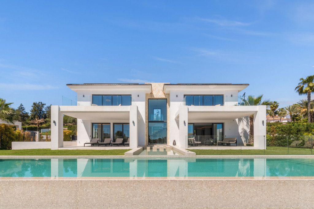 Rent Your Luxury Holiday Villa in Marbella: A Guide by 3SA Estate